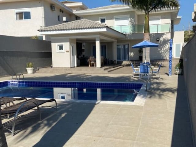 Sobrado com 666m² 4 quartos e 5 banheiros, à venda, no bairro Jardim do Golf I em Jandira