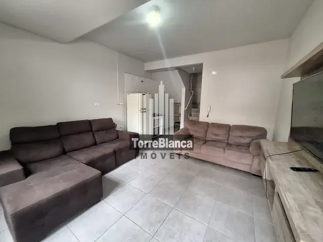 Sobrado com 55m² 2 quartos e 1 banheiro, para alugar, no bairro Uvaranas em Ponta Grossa