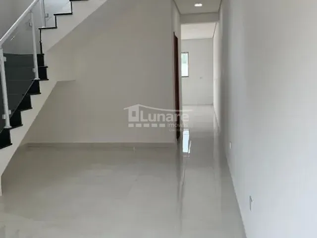 Sobrado com 142m² 3 quartos e 1 banheiro, à venda, no bairro Vila Bernadotti em Mogi das Cruzes