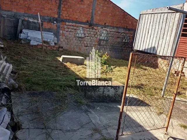 Sobrado com 462m² 3 quartos e 1 banheiro, à venda, no bairro Uvaranas em Ponta Grossa