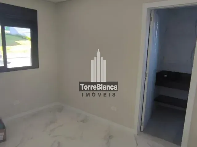 Sobrado com 200m² 2 quartos e 3 banheiros, à venda, no bairro Contorno em Ponta Grossa
