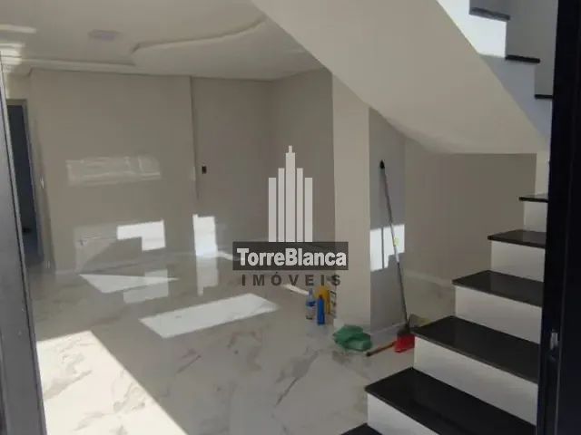 Sobrado com 200m² 2 quartos e 3 banheiros, à venda, no bairro Contorno em Ponta Grossa