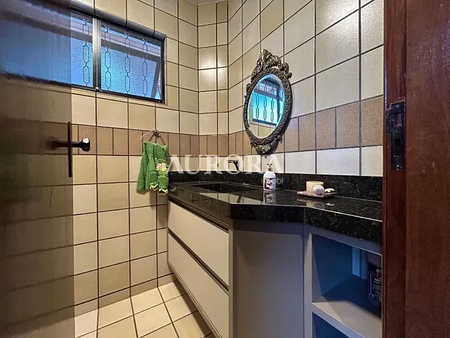 Sobrado com 402m² 6 quartos e 6 banheiros, à venda, no bairro Lago Parque em Londrina
