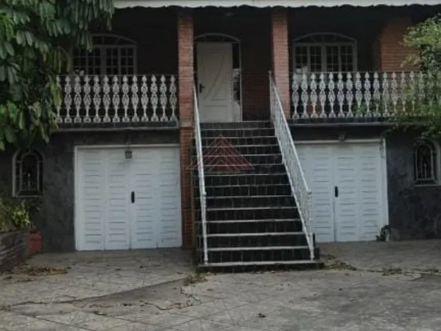 Sobrado com 273m² 3 quartos e 6 banheiros, à venda, no bairro Matriz em Mauá