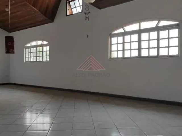Sobrado com 273m² 3 quartos e 6 banheiros, à venda, no bairro Matriz em Mauá