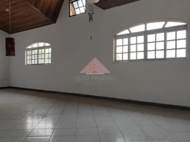 Sobrado com 273m² 3 quartos e 6 banheiros, à venda, no bairro Matriz em Mauá