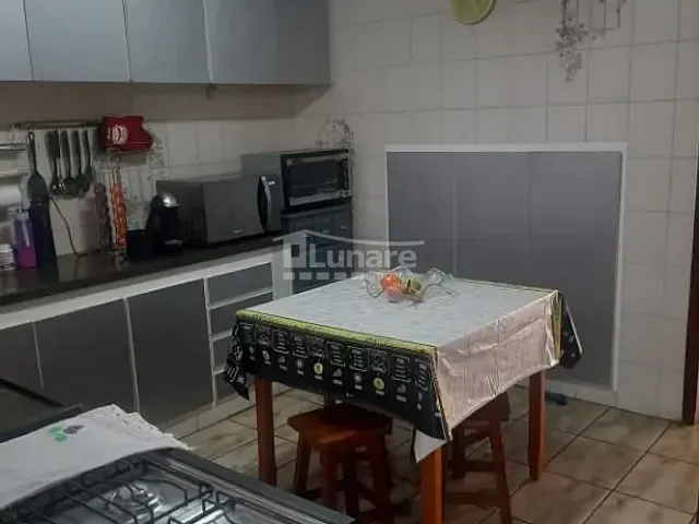 Sobrado com 151m² 3 quartos e 2 banheiros, à venda, no bairro Centro em Mogi das Cruzes
