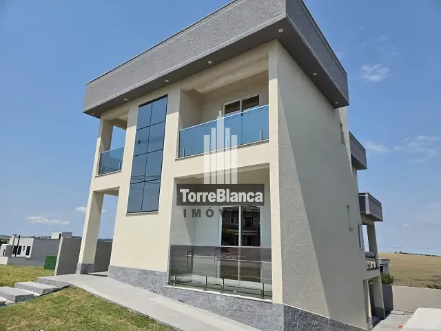 Sobrado com 248m² 4 quartos e 4 banheiros, à venda, no bairro Jardim Carvalho em Ponta Grossa