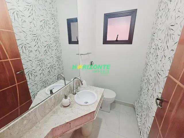 Sobrado com 375m² 4 quartos e 5 banheiros, para alugar, no bairro Urbanova em São José dos Campos
