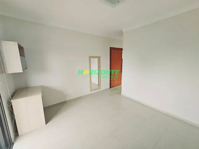 Sobrado com 375m² 4 quartos e 5 banheiros, para alugar, no bairro Urbanova em São José dos Campos