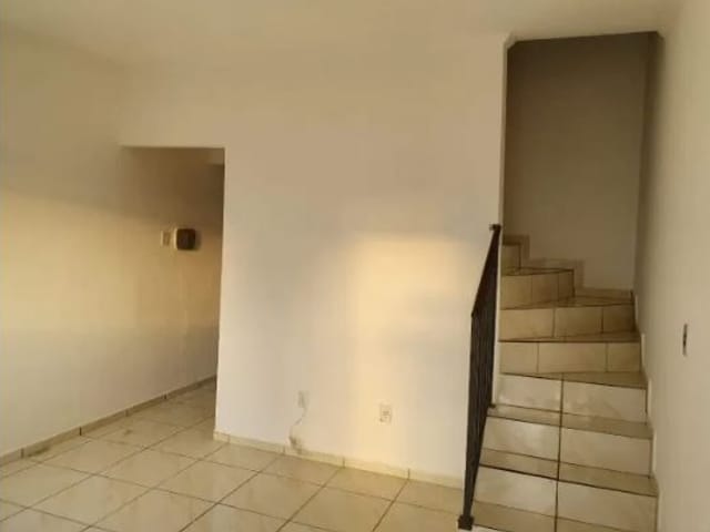 Foto do Sobrado - Sobrado com 2 dormitórios para alugar, 65 m² por R$ 1.100,00/mês - Conjunto Residencial Galo Branco - São José dos Campos/SP | INDEPENDENCE NEGOCIOS IMOBILIARIOS LTDA