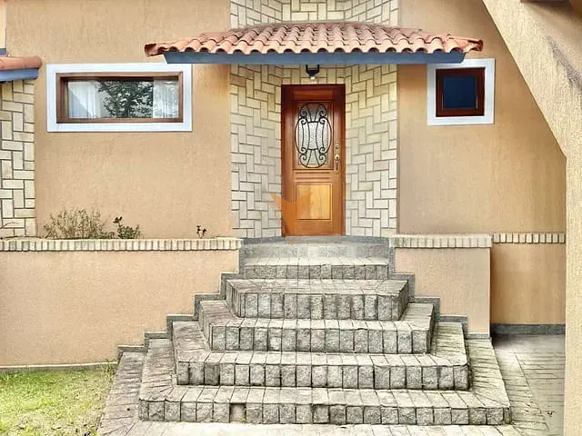 Sobrado com 625m² 5 quartos e 6 banheiros, à venda, no bairro São Fernando Residência em Barueri