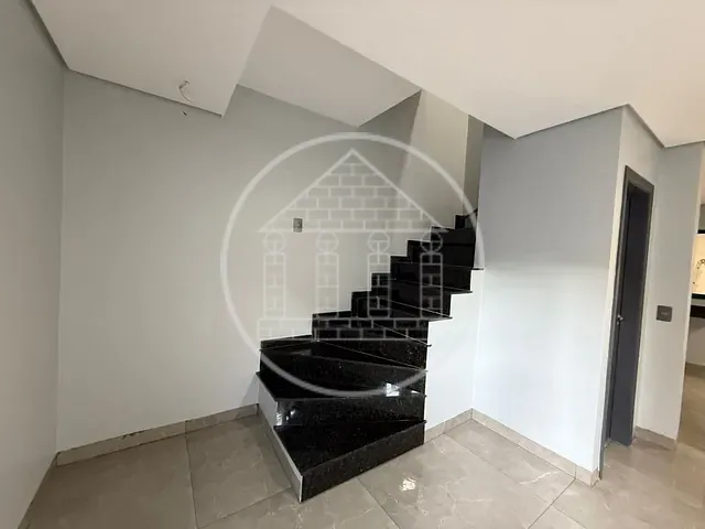 Sobrado com 102m² 3 quartos e 1 banheiro, à venda, no bairro Jardim Santa Cruz (Campo Grande) em São Paulo