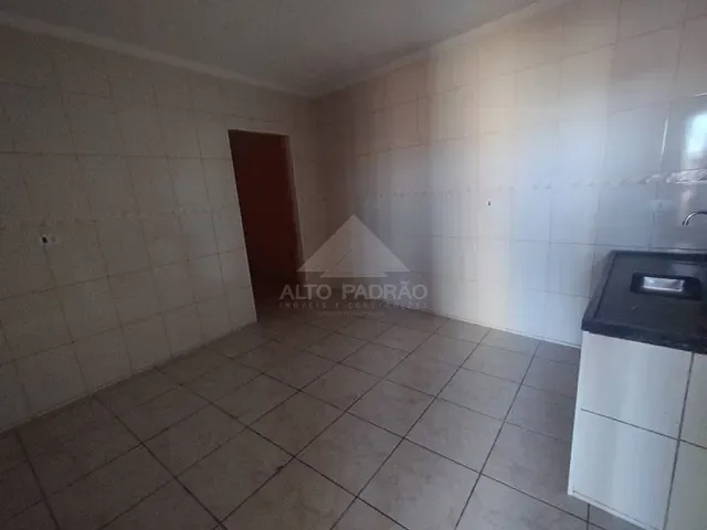 Sobrado com 250m² 4 quartos e 2 banheiros, à venda, no bairro Jardim São Judas em Mauá