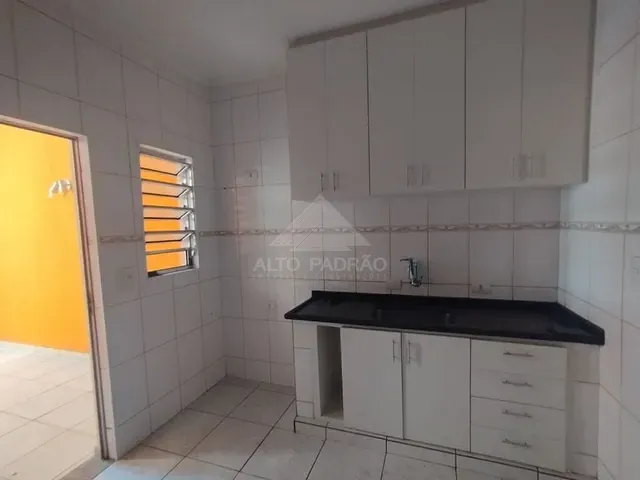 Sobrado com 250m² 4 quartos e 2 banheiros, à venda, no bairro Jardim São Judas em Mauá