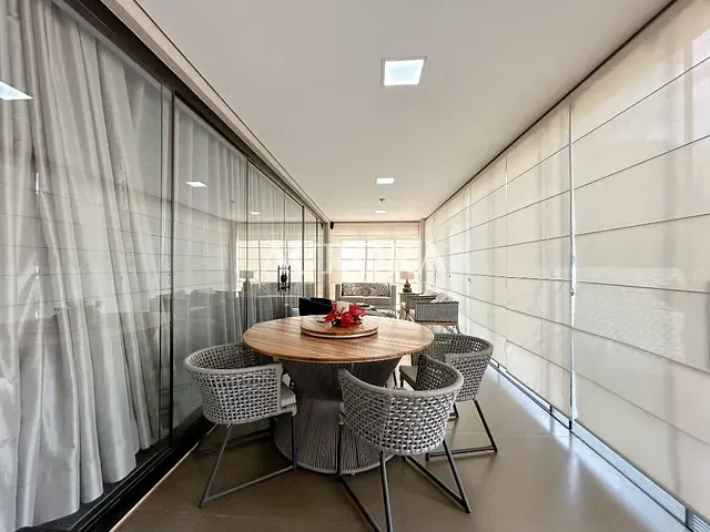 Sobrado com 700m² 4 quartos e 6 banheiros, à venda, no bairro Esperança em Londrina