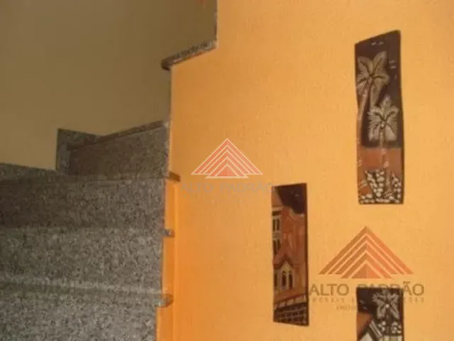 Sobrado 3 quartos e 2 banheiros, à venda, no bairro Jardim Pedroso em Mauá