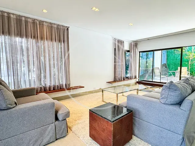Sobrado com 650m² 4 quartos e 5 banheiros, à venda ou para alugar, no bairro Santo Amaro em São Paulo