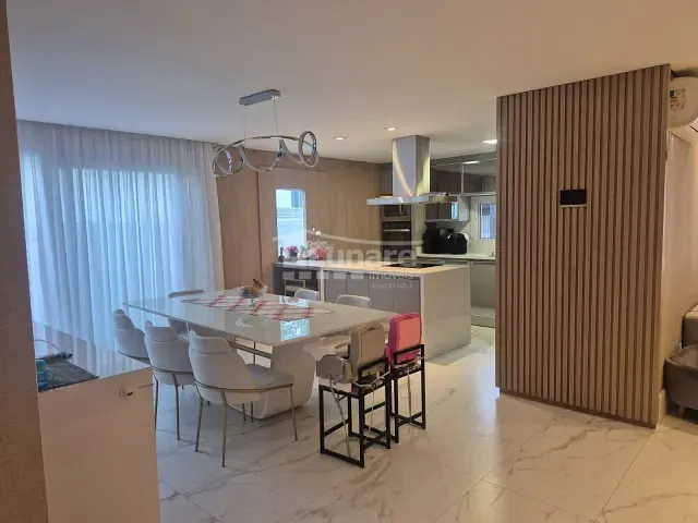 Sobrado com 300m² 3 quartos e 5 banheiros, à venda, no bairro Vila Oliveira em Mogi das Cruzes
