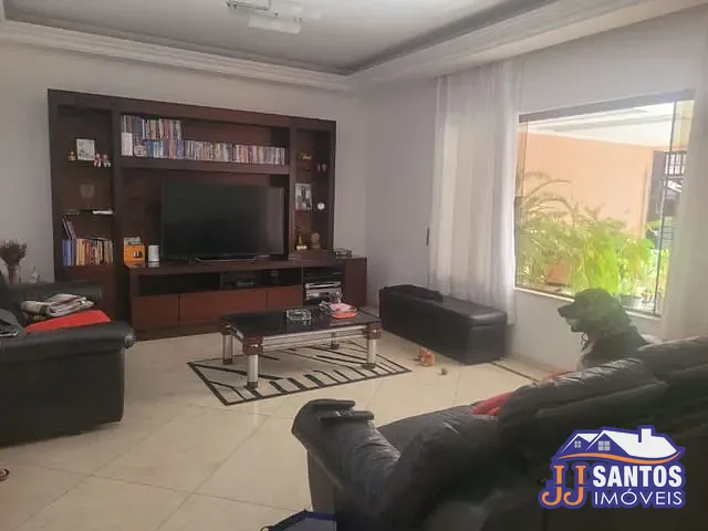 Sobrado com 224m² 4 quartos e 3 banheiros, à venda, no bairro Quarta Parada em São Paulo