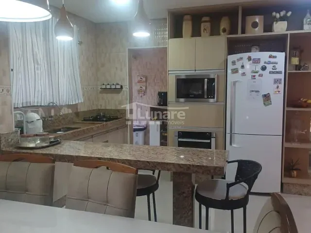 Sobrado com 225m² 3 quartos e 4 banheiros, à venda, no bairro Jardim Modelo em Suzano
