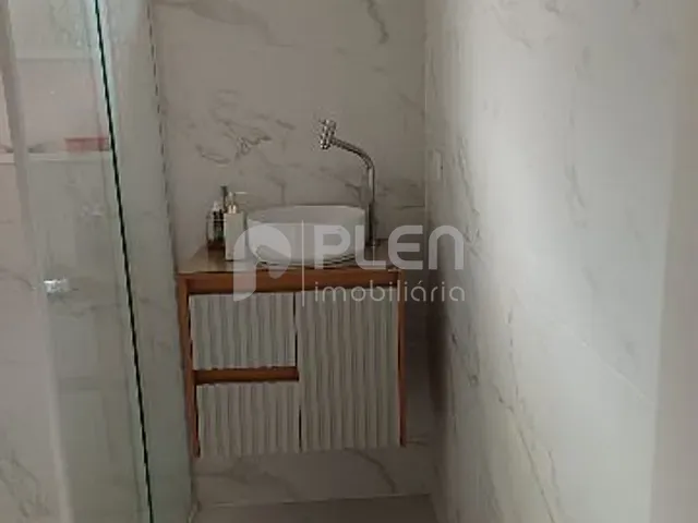 Sobrado 3 quartos e 4 banheiros, à venda, no bairro Conjunto Residencial Santa Terezinha em São Paulo