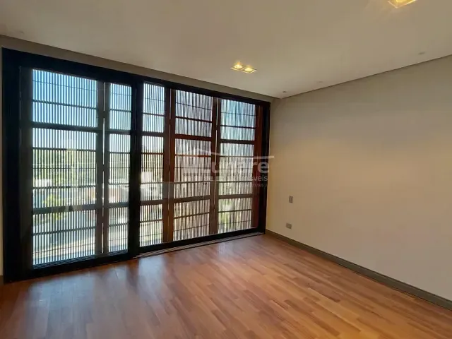 Sobrado com 296m² 3 quartos e 5 banheiros, à venda, no bairro Jardim Marica em Mogi das Cruzes