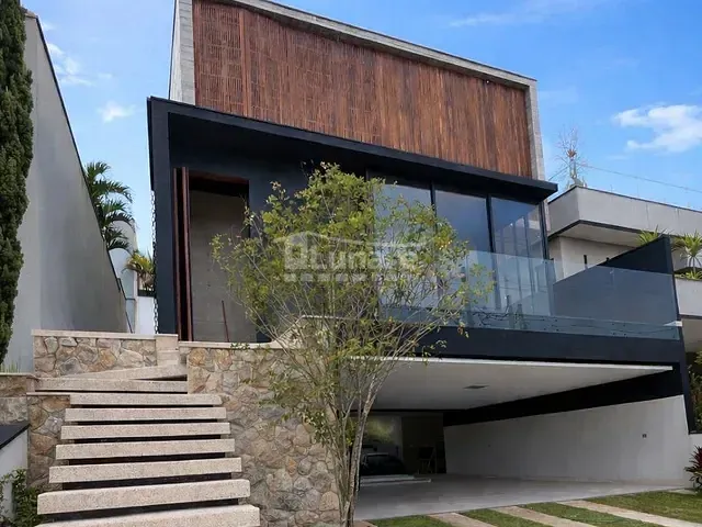 Sobrado com 296m² 3 quartos e 5 banheiros, à venda, no bairro Jardim Marica em Mogi das Cruzes