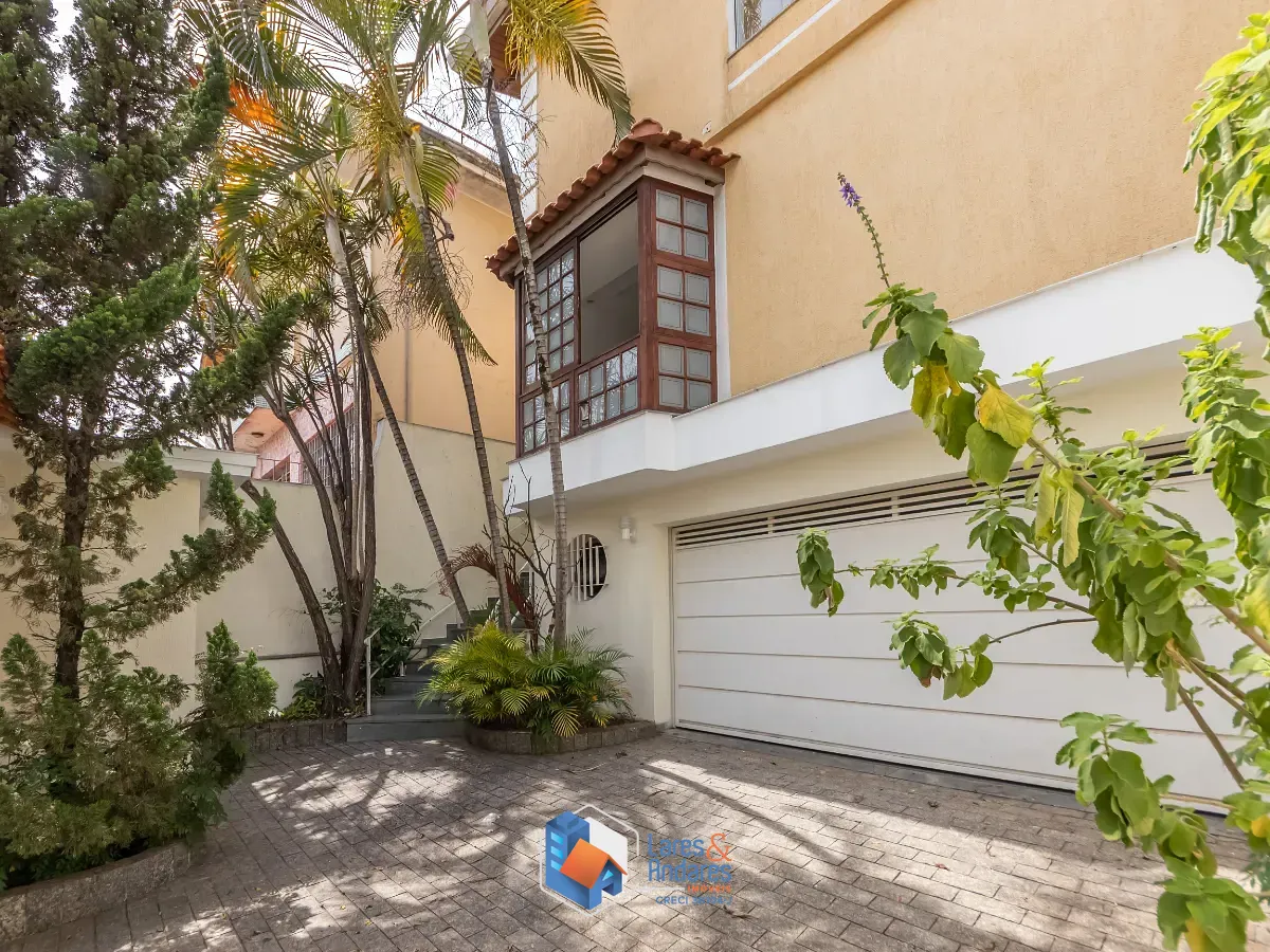 Sobrado, 3 quartos, 208 m² - Foto 1