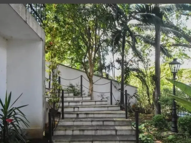 Sobrado com 635m² 4 quartos e 7 banheiros, à venda, no bairro Jardim Marajoara em São Paulo