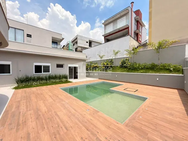 Sobrado com 530m² 4 quartos e 6 banheiros, à venda, no bairro Jardim Marica em Mogi das Cruzes