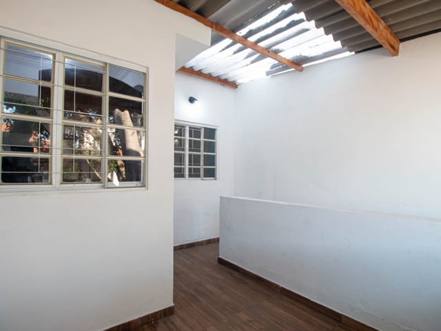 Foto do Sobrado - Sobrado para venda em Vila Universitária com 3 quartos, sendo 1 suíte , 184m² | Lares e Andares Imóveis