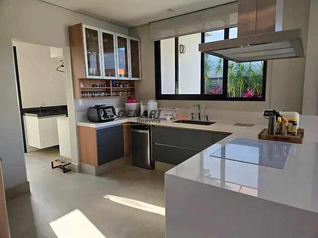 Sobrado com 392m² 4 quartos e 5 banheiros, à venda, no bairro Jardim Residencial Dona Maria José em Indaiatuba
