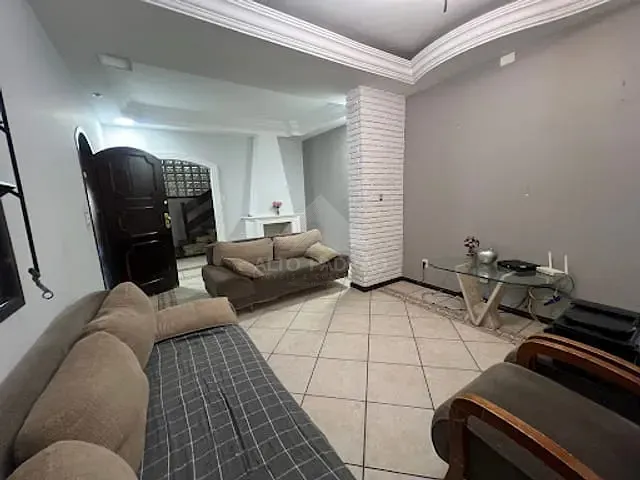 Sobrado com 238m² 3 quartos e 1 banheiro, à venda, no bairro Parque das Américas em Mauá