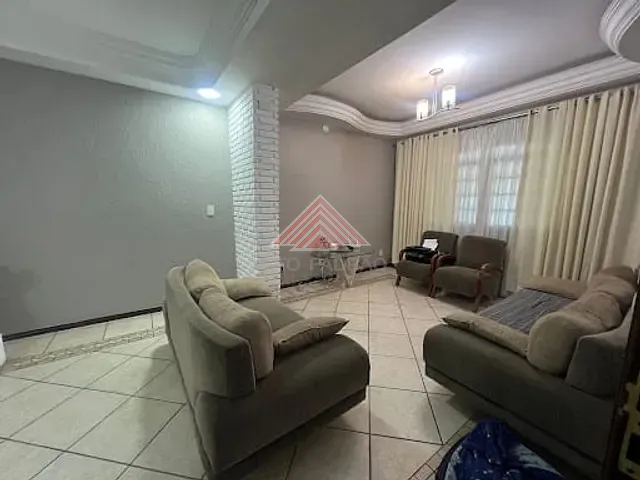 Sobrado com 238m² 3 quartos e 1 banheiro, à venda, no bairro Parque das Américas em Mauá