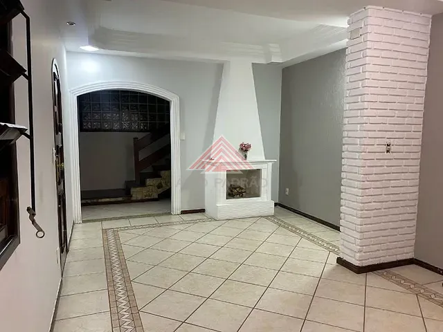 Sobrado com 238m² 3 quartos e 1 banheiro, à venda, no bairro Parque das Américas em Mauá