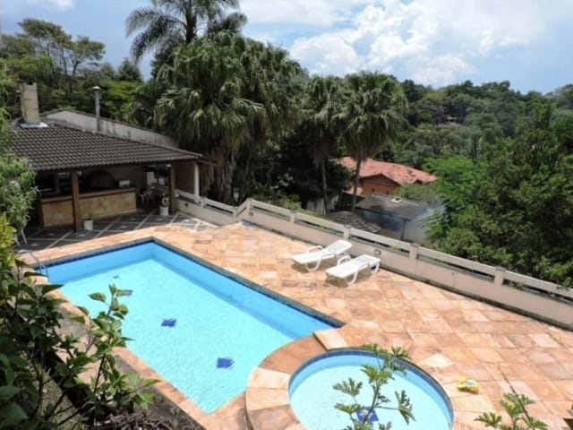 Sobrado com 3726m² 5 quartos e 7 banheiros, à venda, no bairro Nova Fazendinha em Carapicuíba