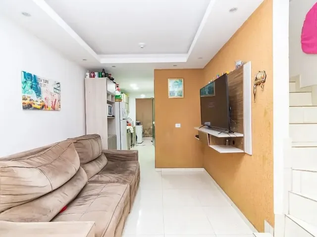 Sobrado com 72m² 3 quartos e 3 banheiros, à venda, no bairro Sítio Cercado em Curitiba