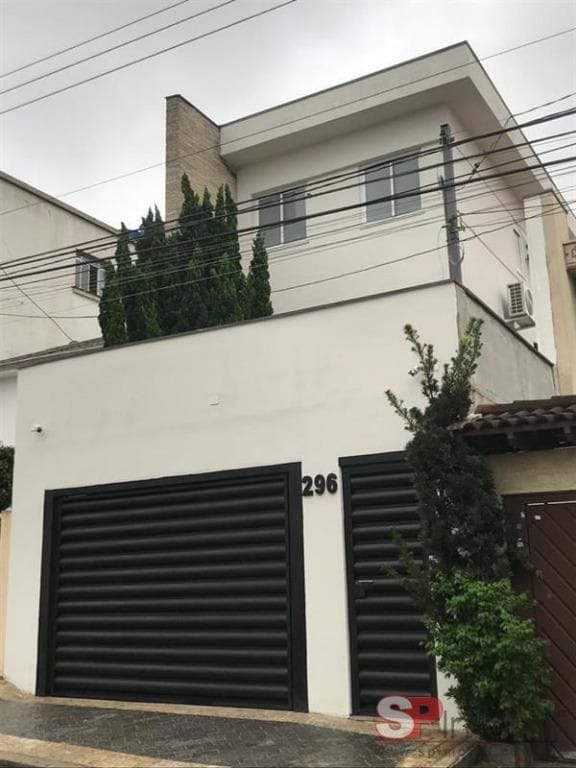 Sobrado à venda ou para alugar, no bairro Água Rasa em São Paulo