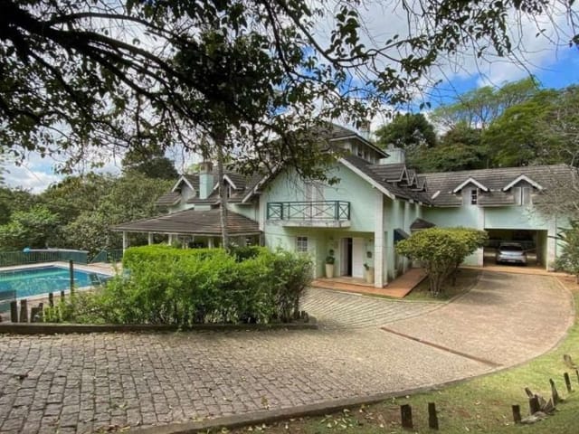 Sobrado com 3136m² 4 quartos e 7 banheiros, à venda, no bairro Chácara Santa Lúcia dos Ypes em Carapicuíba