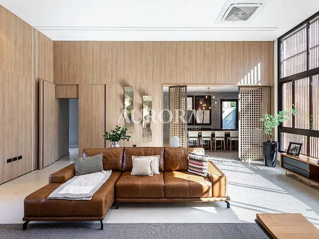 Sobrado com 593m² 4 quartos e 4 banheiros, à venda, no bairro Royal Park Residence & Resort em Londrina