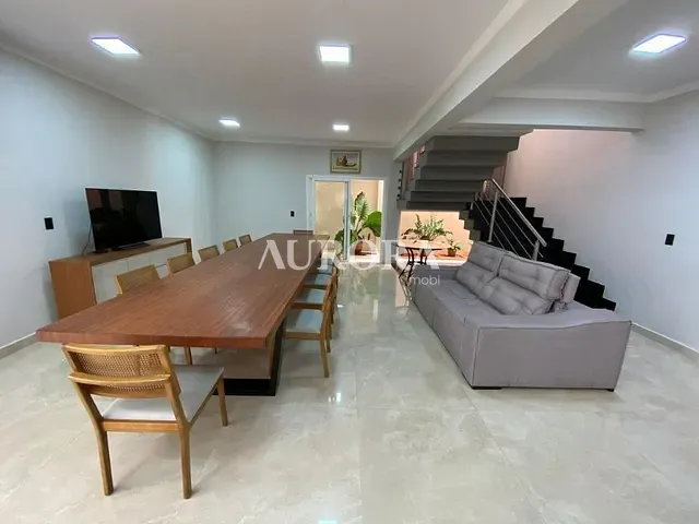 Sobrado com 503m² 4 quartos e 5 banheiros, à venda, no bairro Parque Residencial Alcantara em Londrina