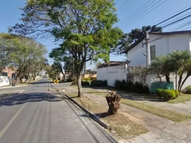 Sobrado com 138m² 4 quartos e 4 banheiros, à venda, no bairro Bacacheri em Curitiba