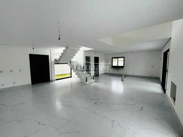 Sobrado com 413m² 3 quartos e 2 banheiros, à venda, no bairro itapema em Guararema