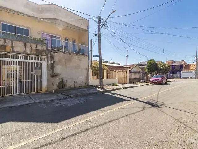 Sobrado com 160m² 5 quartos e 3 banheiros, à venda, no bairro Umbará em Curitiba