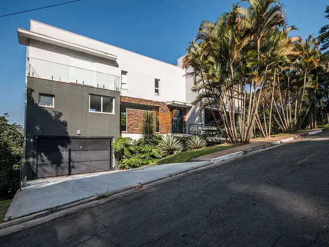 Sobrado com 1988m² 4 quartos e 5 banheiros, à venda, no bairro Chácara dos Lagos em Carapicuíba