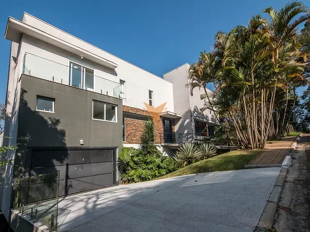 Sobrado com 1988m² 4 quartos e 5 banheiros, à venda, no bairro Chácara dos Lagos em Carapicuíba