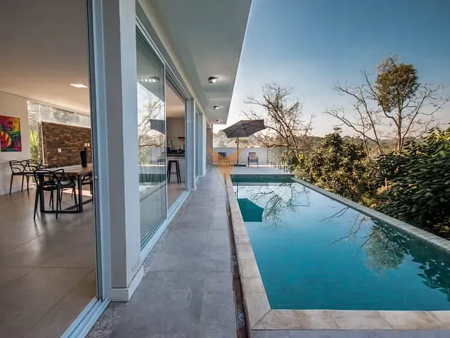 Sobrado com 1988m² 4 quartos e 5 banheiros, à venda, no bairro Chácara dos Lagos em Carapicuíba