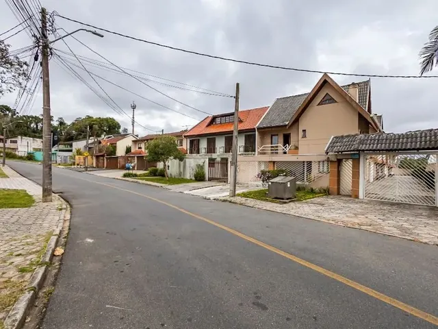Casa com 138m² 3 quartos e 3 banheiros, à venda, no bairro Boa Vista em Curitiba