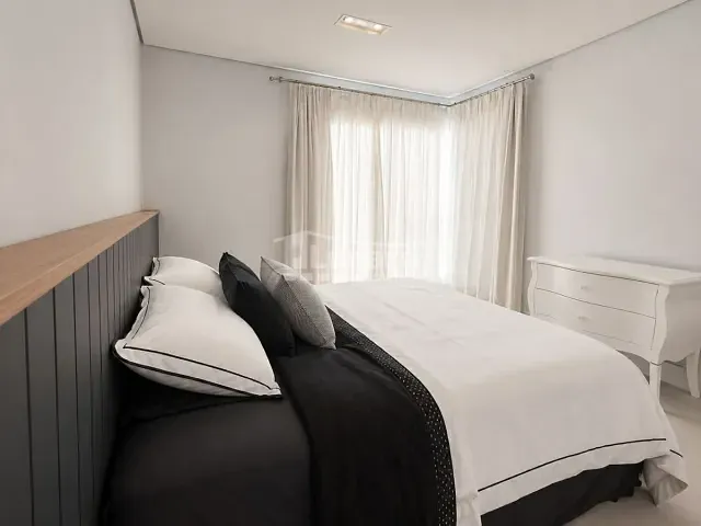 Sobrado com 695m² 6 quartos e 8 banheiros, à venda, no bairro Jardim Aracy em Mogi das Cruzes